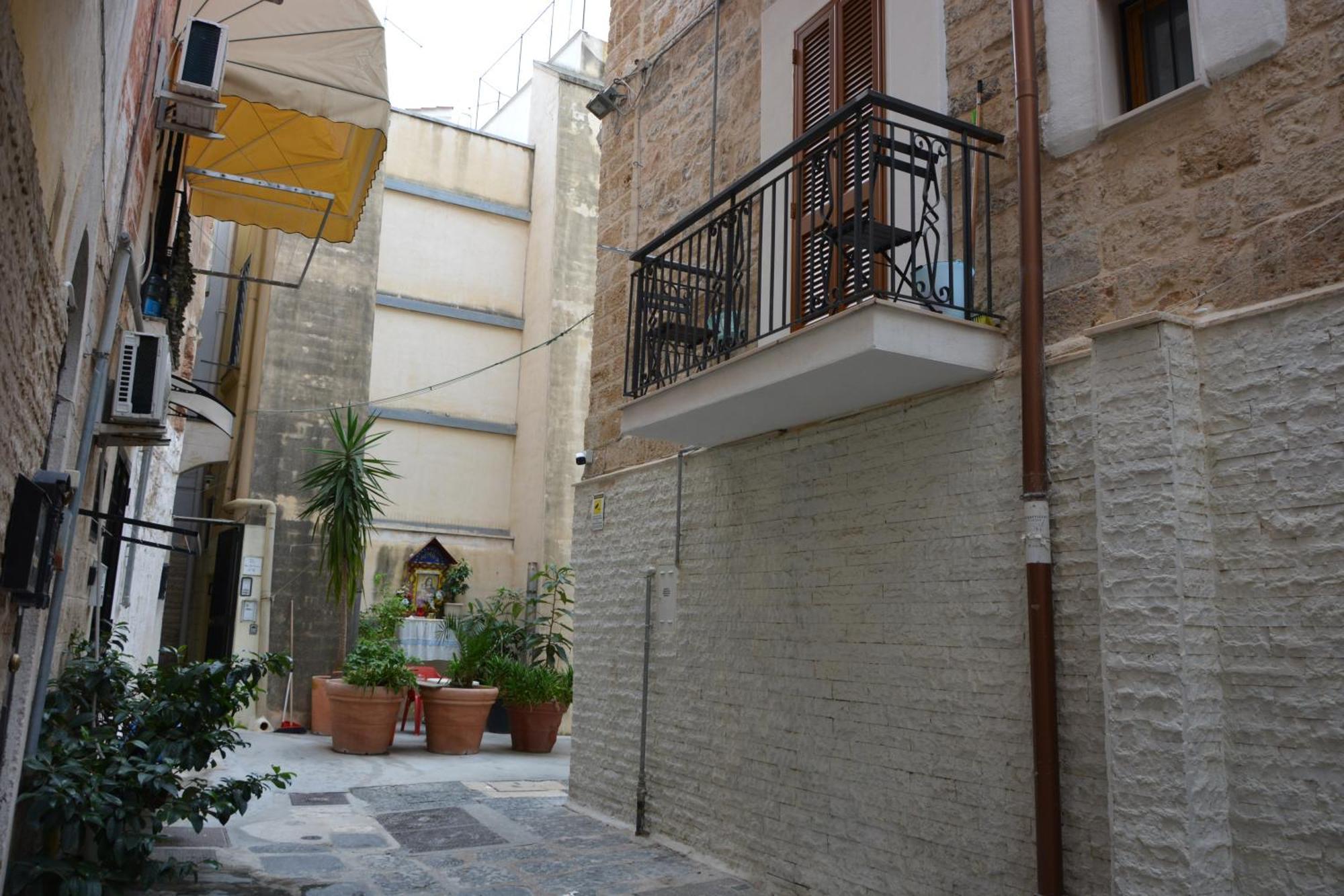 Dimora Del Carmine Hotel Bari Kültér fotó