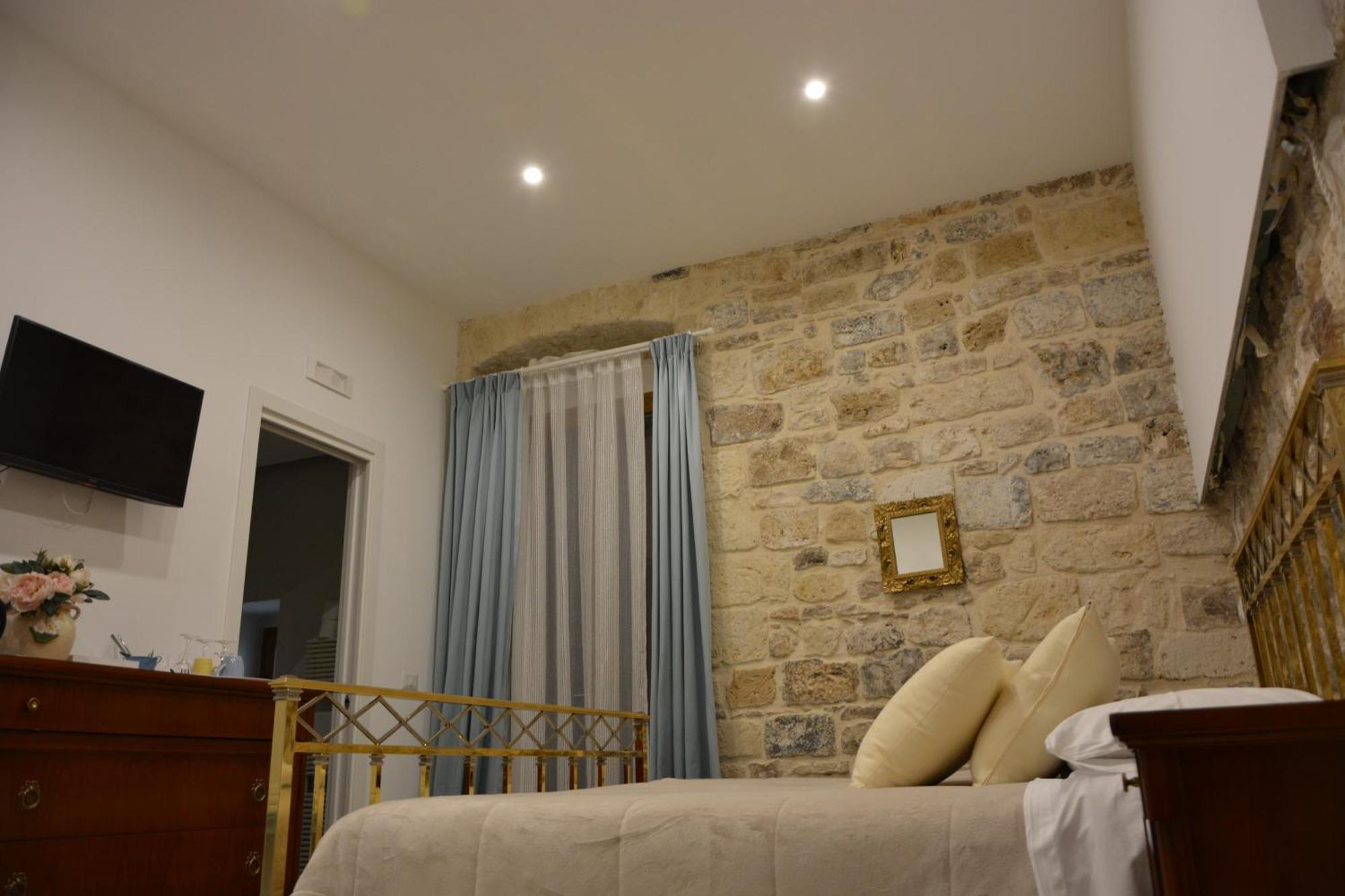 Dimora Del Carmine Hotel Bari Kültér fotó