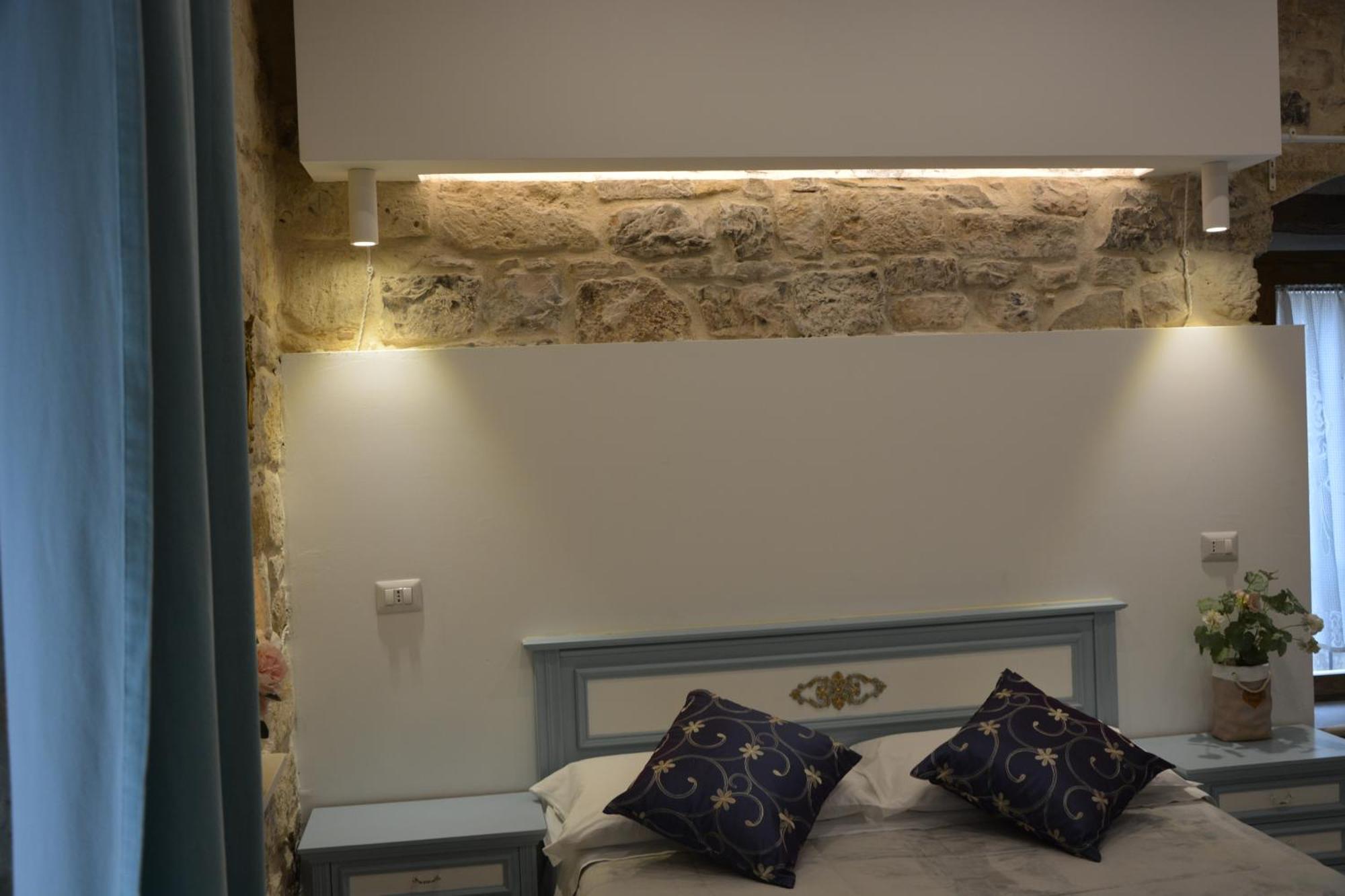 Dimora Del Carmine Hotel Bari Kültér fotó